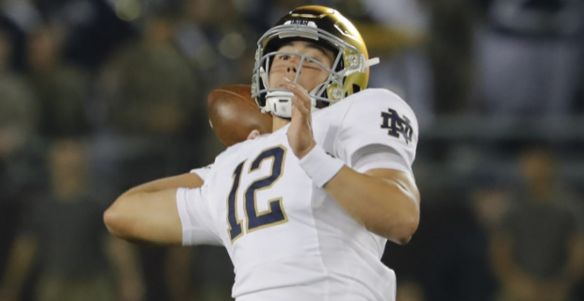 Notre Dame quarterback Tyler Buchner